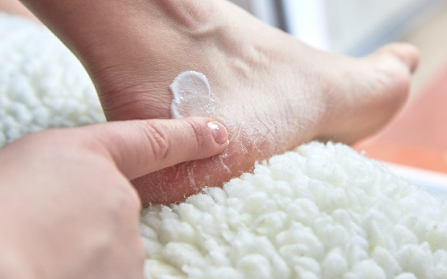 Utilisation des JAK inhibiteurs au cours des pustuloses palmoplantaires&nbsp;: revue bas&eacute;e sur les preuves