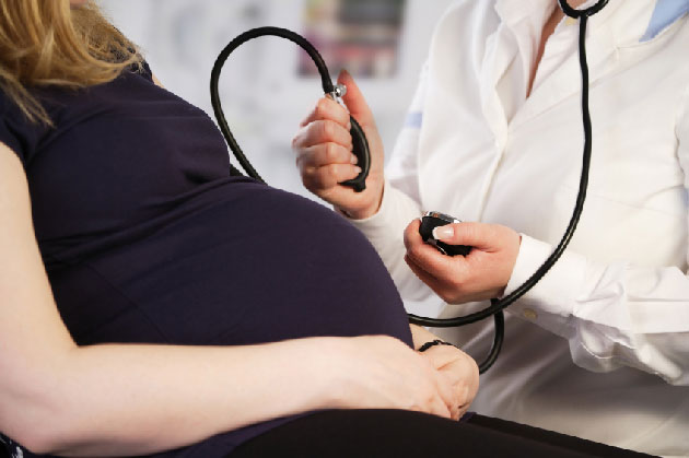 Un antcdent de diabte gestationnel augmente le risque de calcifications coronaires quelle que soit la tolrance glucidique en post-partum