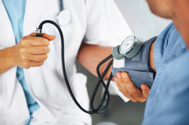 Pour obtenir le contrle d'une hypertension, les bithrapies devraient tre privilgies chez le plus grand nombre de patients