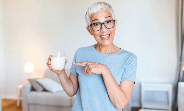 Les troubles initiaux vasculaires et sensitifs du membre sup&eacute;rieur par&eacute;tique pr&eacute;disent la perte osseuse apr&egrave;s un AVC