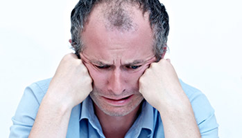 Les suicides, plus fr&eacute;quents chez les hommes et les personnes d&eacute;favoris&eacute;es