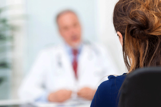 Rhumatisme psoriasique : mais quelle est la fréquence de l'atteinte dégénérative axiale notamment chez les sujets jeunes ?