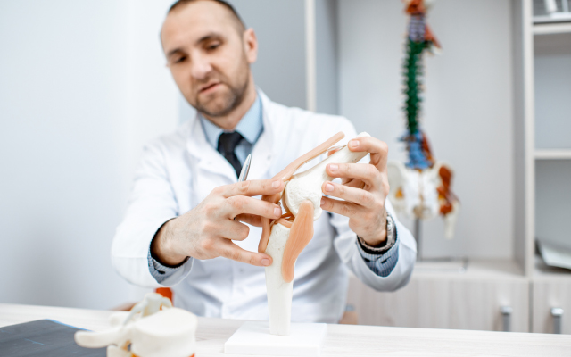 Séquence thérapeutique : quel relais après les bisphosphonates ?