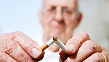 Cancer&nbsp;: l'arr&ecirc;t du tabac doit &ecirc;tre un pilier de la prise en charge